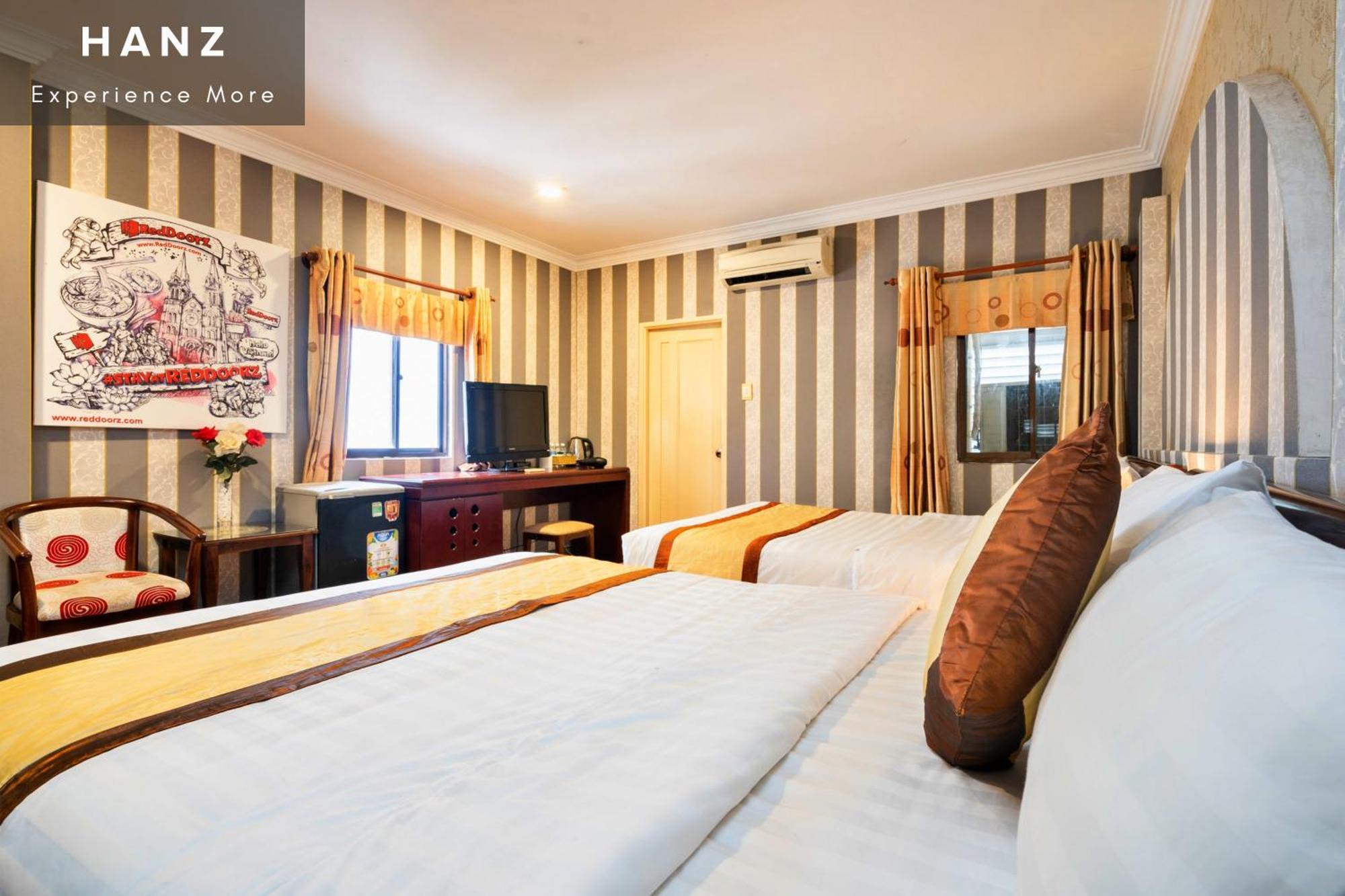 Cosmo Central Hotel Thành Pho Ho Chí Minh Esterno foto
